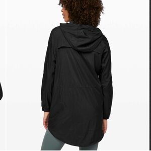 Lululemon Seek the Sky Jacket Size 6